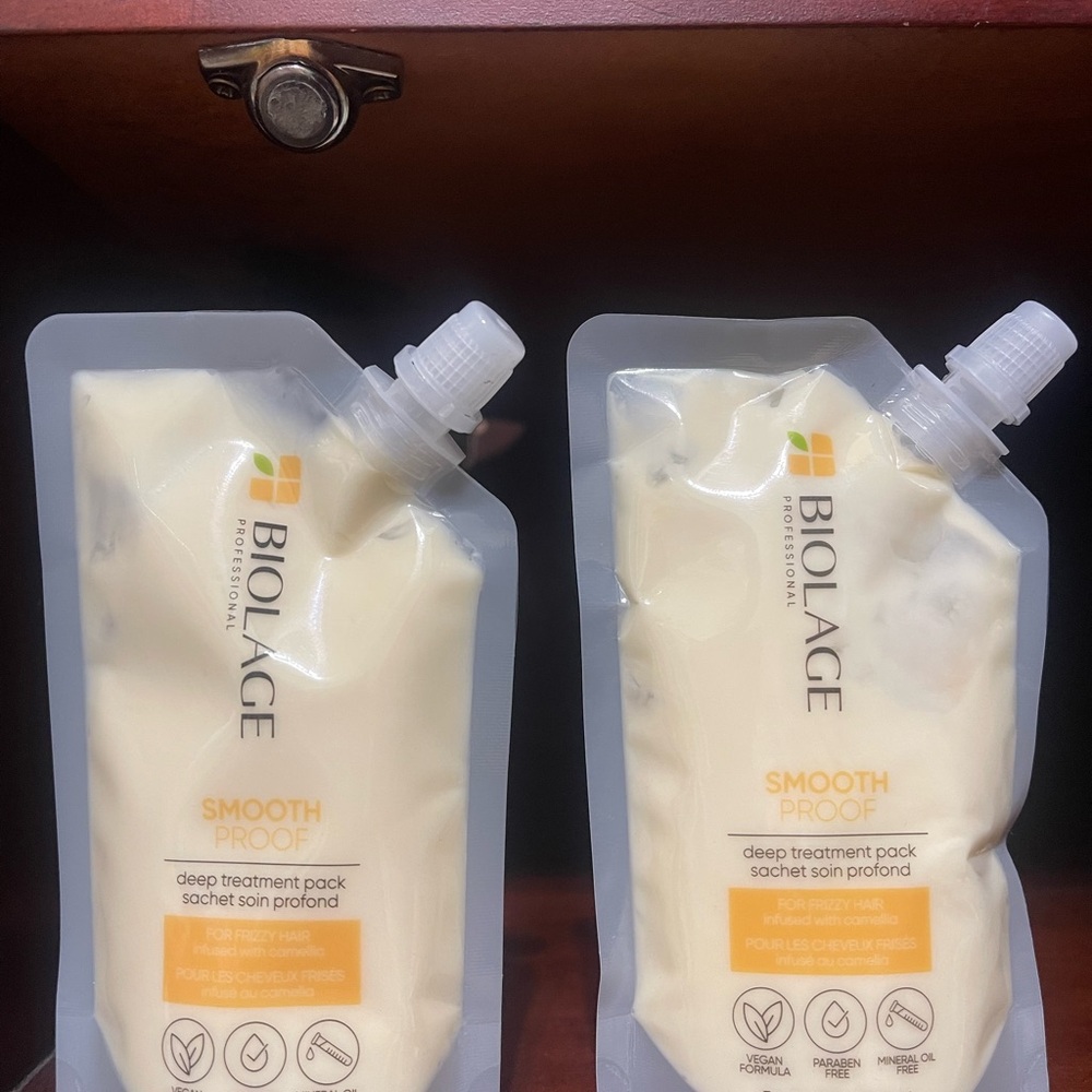Smooth Proof Deep Treatment Pack for frizzy hair (includes 2)